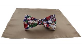 Contrast Floral Bow Tie & Taupe Plain Pocket Square Set
