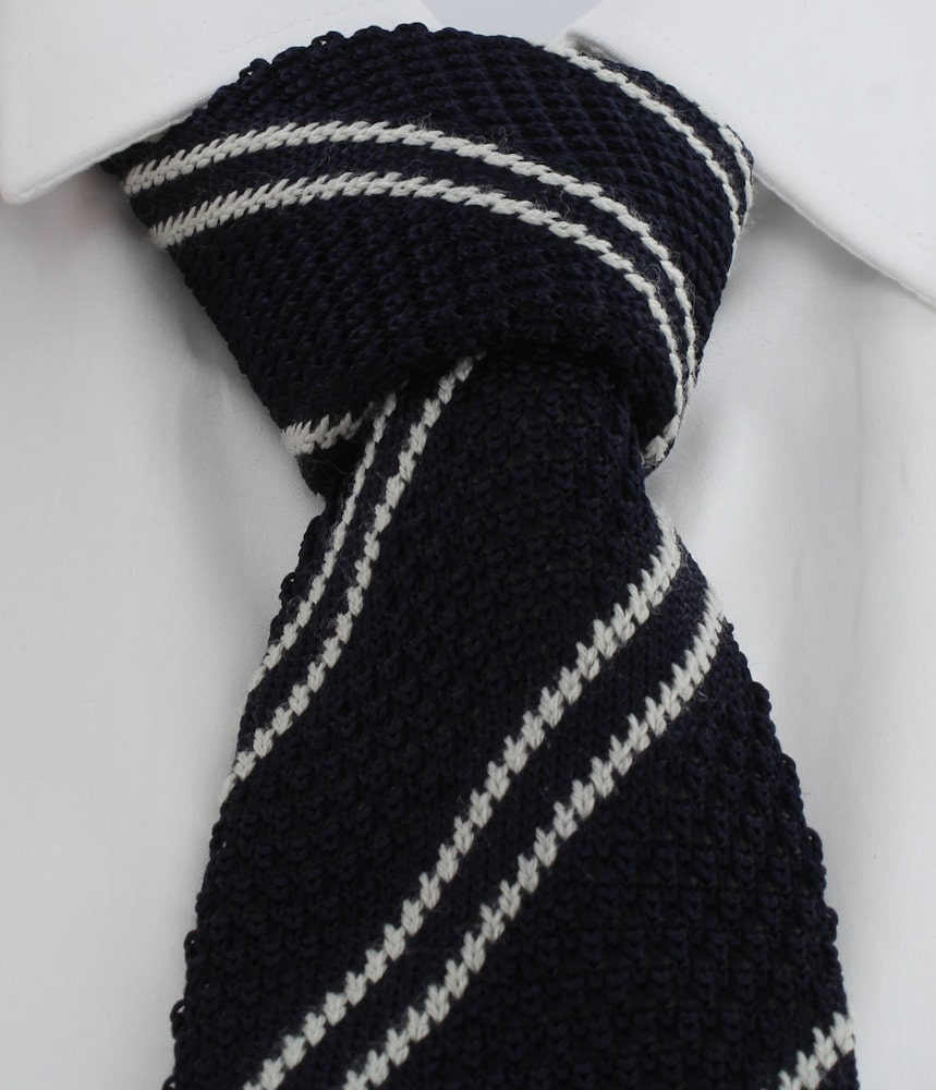 Michelsons of London Mens Zig Zag Silk Knitted Skinny Tie Red//White